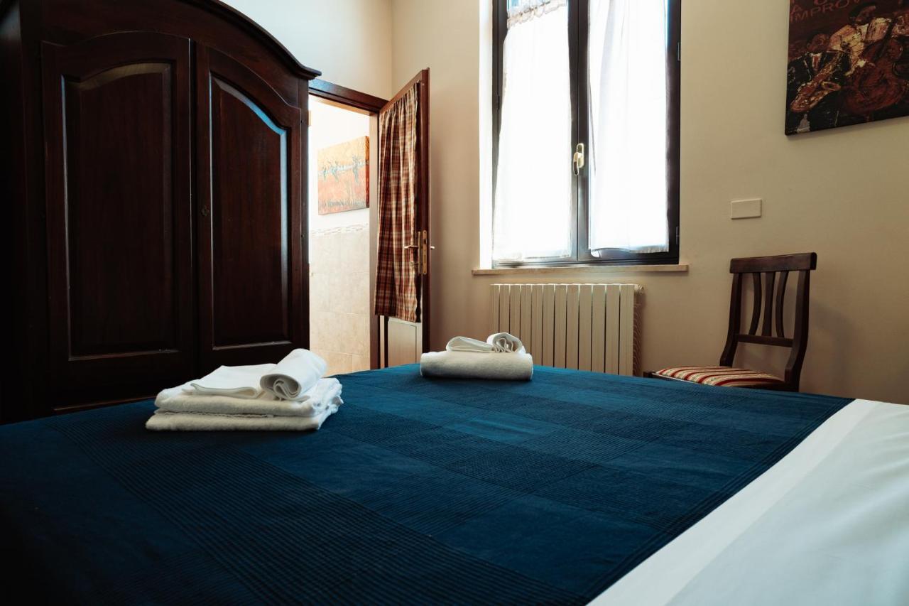 Il Pozzo Country House Collescipoli Bagian luar foto