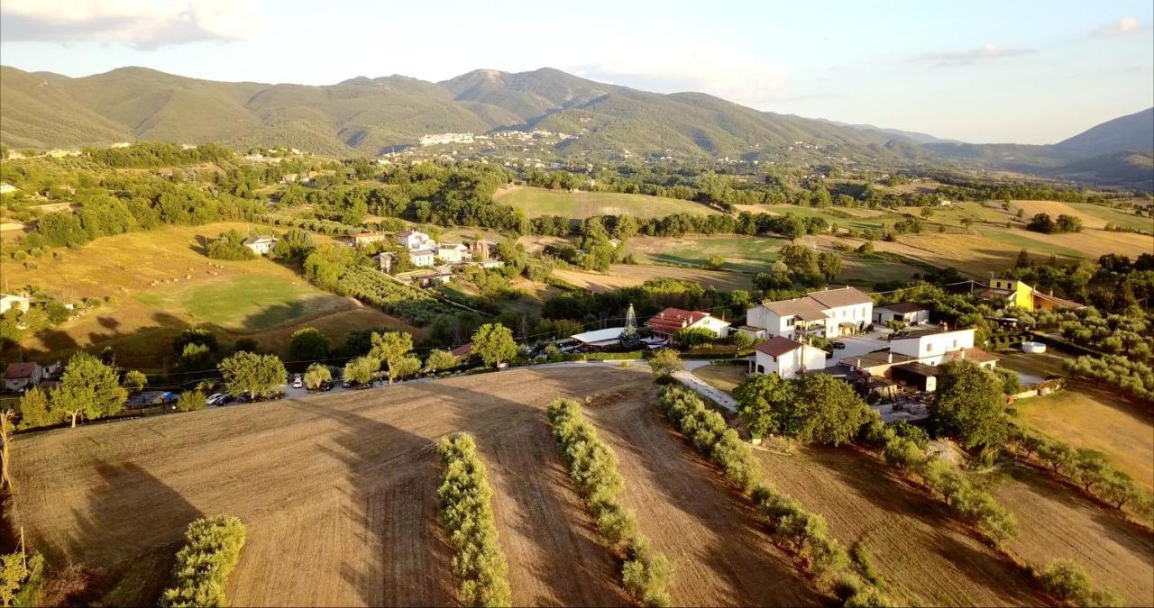 Il Pozzo Country House Collescipoli Bagian luar foto