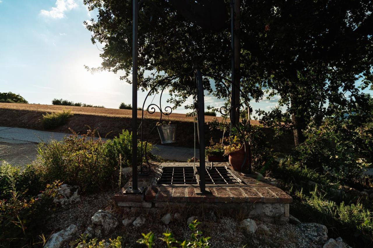 Il Pozzo Country House Collescipoli Bagian luar foto